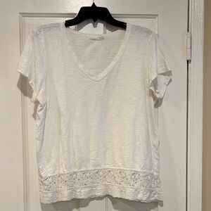Wilt White V-Neck Short Sleeve Top with Lace Hem size L